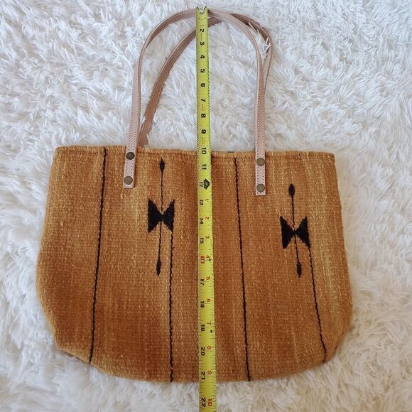 Hand Made Wool Tote Bag - Picture 4 of 7